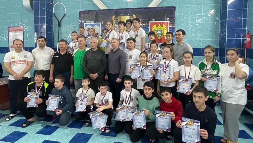 В минувшие выходные на базе МКУ ФОК «Победа» г.п. Залукокоаже состоялся открытый турнир по плаванию среди юношей и девушек 2008-2013 гг.р.