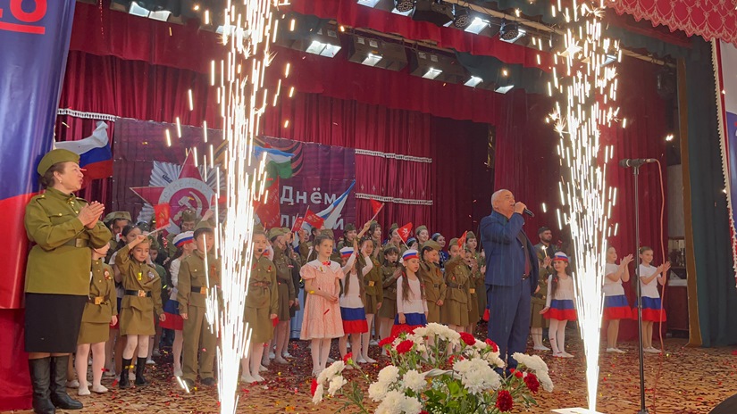 В Доме культуры г.п. Залукокоаже с большим успехом прошёл праздничный концерт «Победный май», посвящённый 81-й годовщине Победы в Великой Отечественной войне