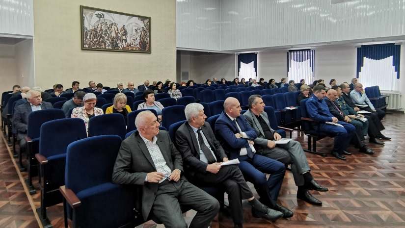 В администрации Зольского района состоялись заседания антитеррористической и антинаркотической комиссий под председательством врио главы местной администрации А.Т. Беева