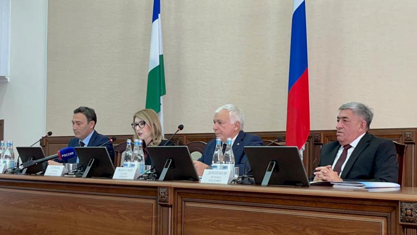 В Зольском районе прошло выездное заседание Парламента Кабардино-Балкарской Республики, посвященное развитию физической культуры и спорта в сельских поселениях