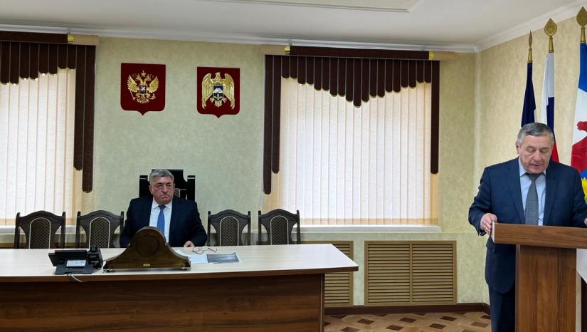 И.о. главы местной администрации района Исмаил Докшоков провел совещание с главами поселений