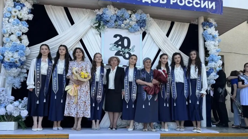 В этом году школы Зольского района оканчивают 617 девятиклассников и 233 одиннадцатиклассника. Всего из стен образовательных учреждений района выпускаются 850 учеников
