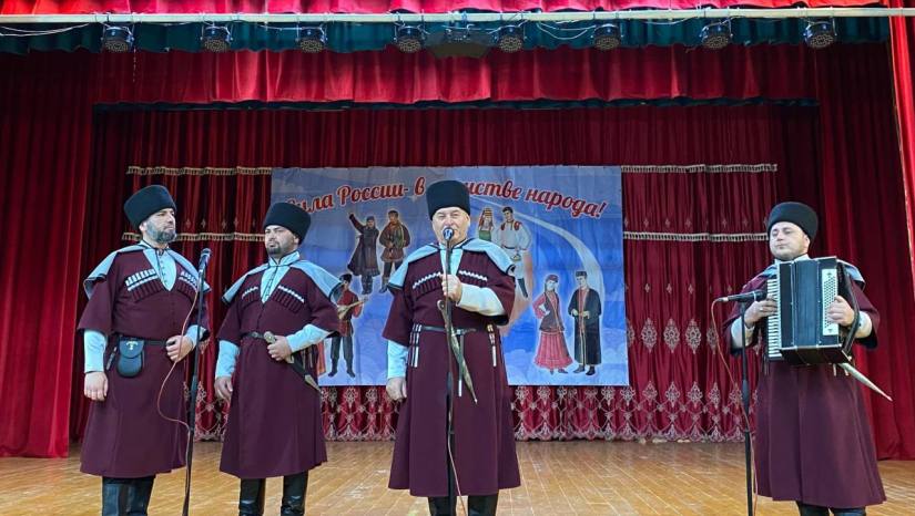 Ансамбль песни и танца «Исламей» Дома культуры городского поселения Залукокоаже вновь подтвердил почётное звание «Народный самодеятельный коллектив»