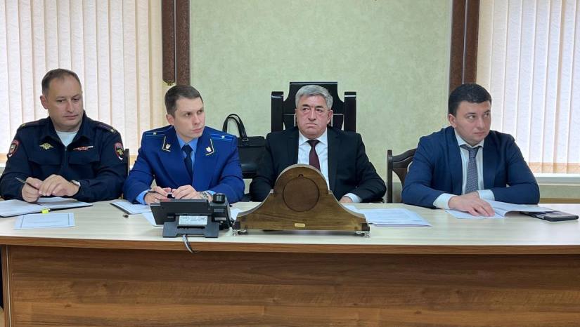  Под председательством и.о. главы администрации Зольского района Исмаила Докшокова состоялось плановое заседание Антинаркотической комиссии