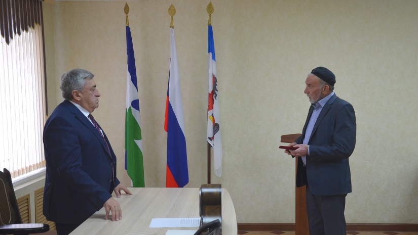 Указом Президента Российской Федерации В.В. Путина за храбрость и мужество, проявленные при исполнении воинского долга в ходе СВО  Рамазан Андемиров из с.п. Этоко награжден Орденом Мужества (посмертно)