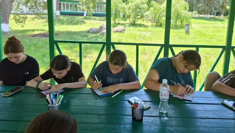В детском оздоровительном лагере «Алые зори» активно проходит первая смена