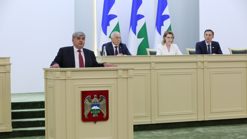 Сегодня Глава КБР Казбек Коков выступил с ежегодным Посланием к Парламенту республики, обозначив ключевые достижения и приоритеты развития региона на ближайшую перспективу