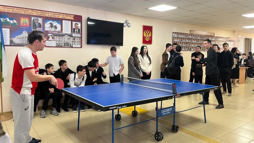 В Залукокоажской школе №1 большую перемену посвятили настольному теннису
