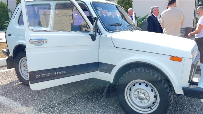 Зольский район передал в  зону СВО очередной автомобиль , укомплектованный снаряжением и медикаментами, которые помогут бойцам в выполнении военных задач