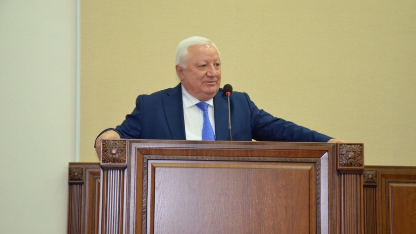 В актовом зале администрации Зольского района прошло торжественное мероприятие, посвященное Дню местного самоуправления